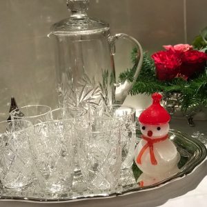Vannmugge med 6 vannglass / farrisglass i Nordic Star serien. Ekte håndlagd krystall til en knallpris